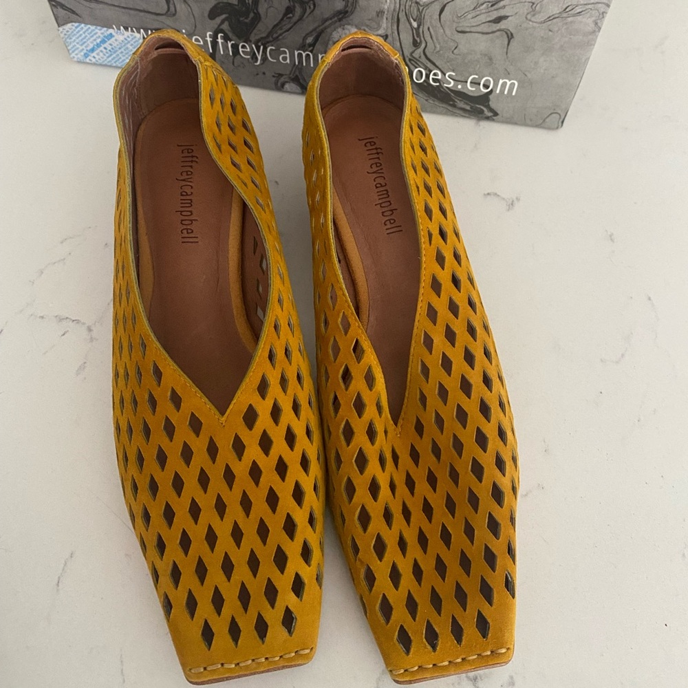 Barely worn Jeffrey campbell shoes